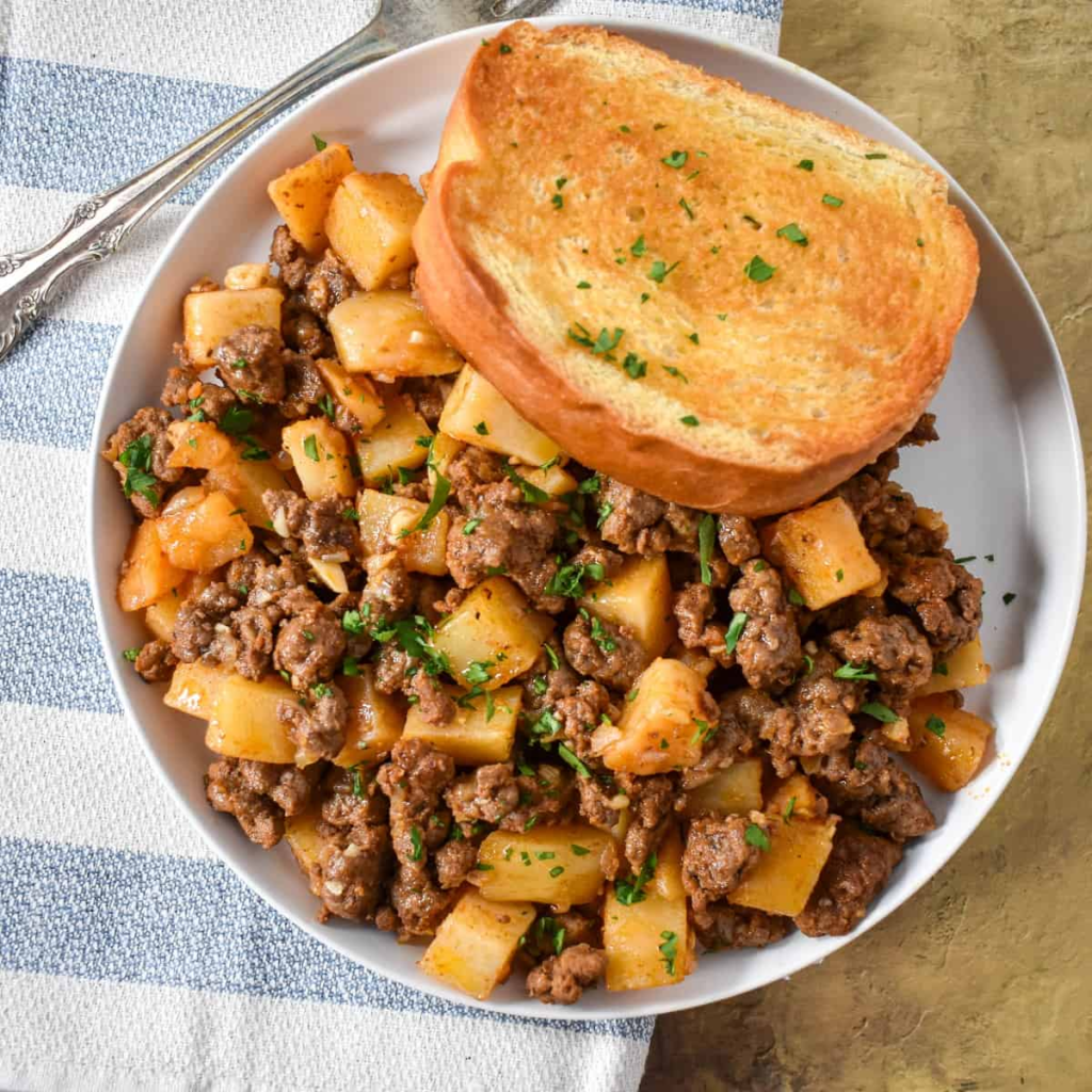 One Pot Ground Beef and Potato Skillet